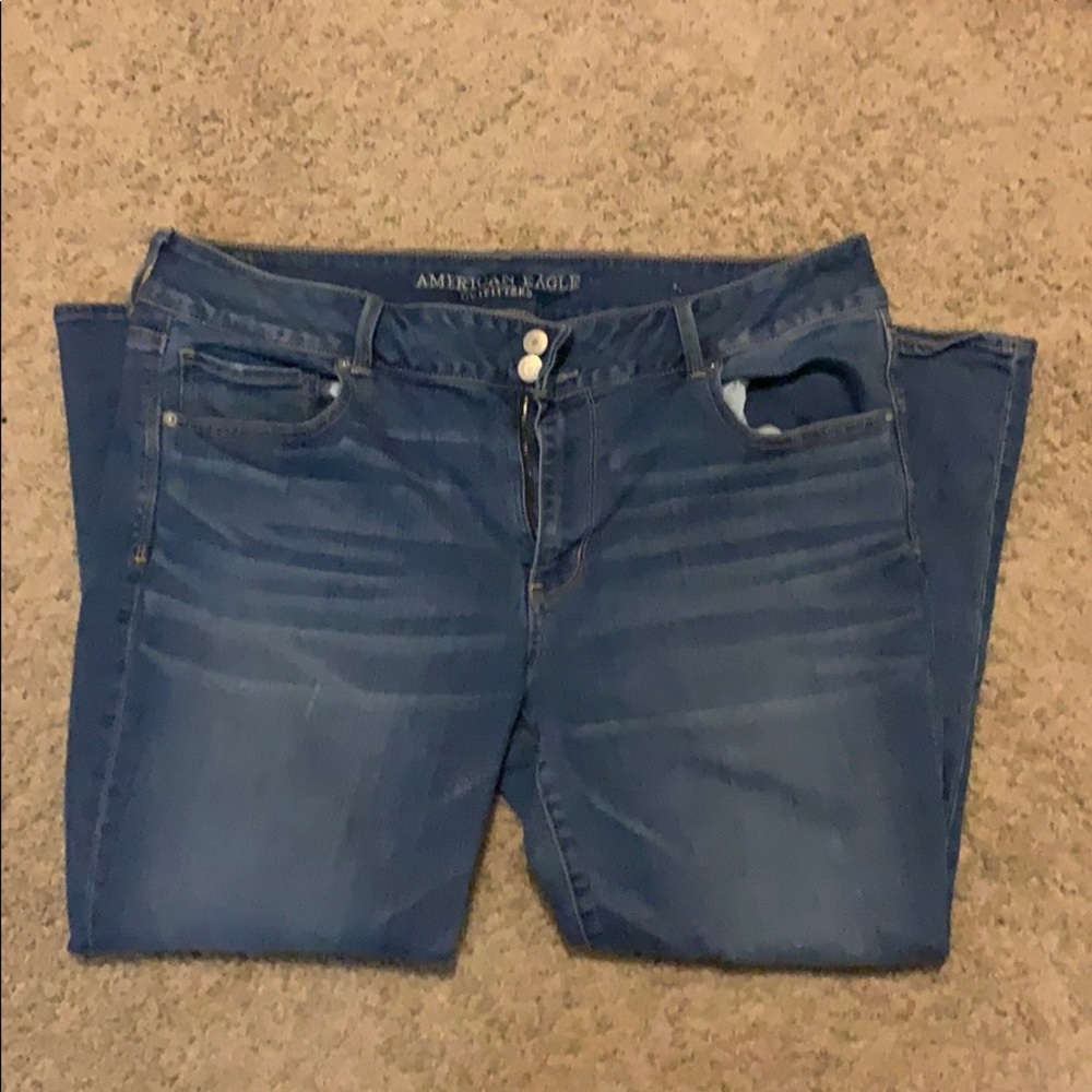 American Eagle Crop Jeans